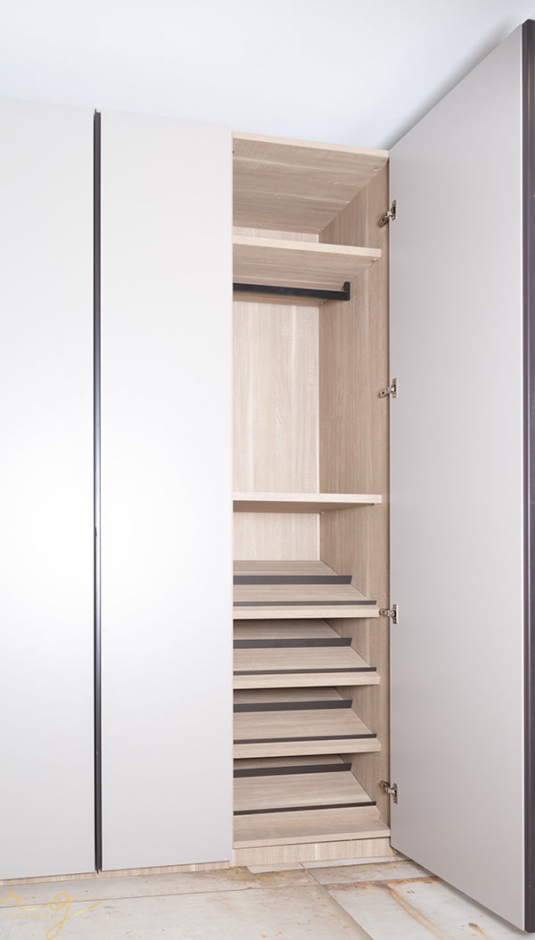 Wardrobe ccff2982497955.5d1f19c494d72.jpg